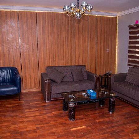 Mahogany Hotel And Suites Ibadan Exterior foto