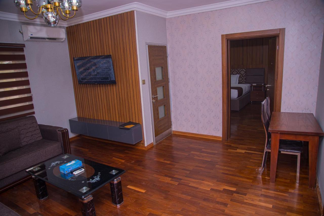 Mahogany Hotel And Suites Ibadan Exterior foto