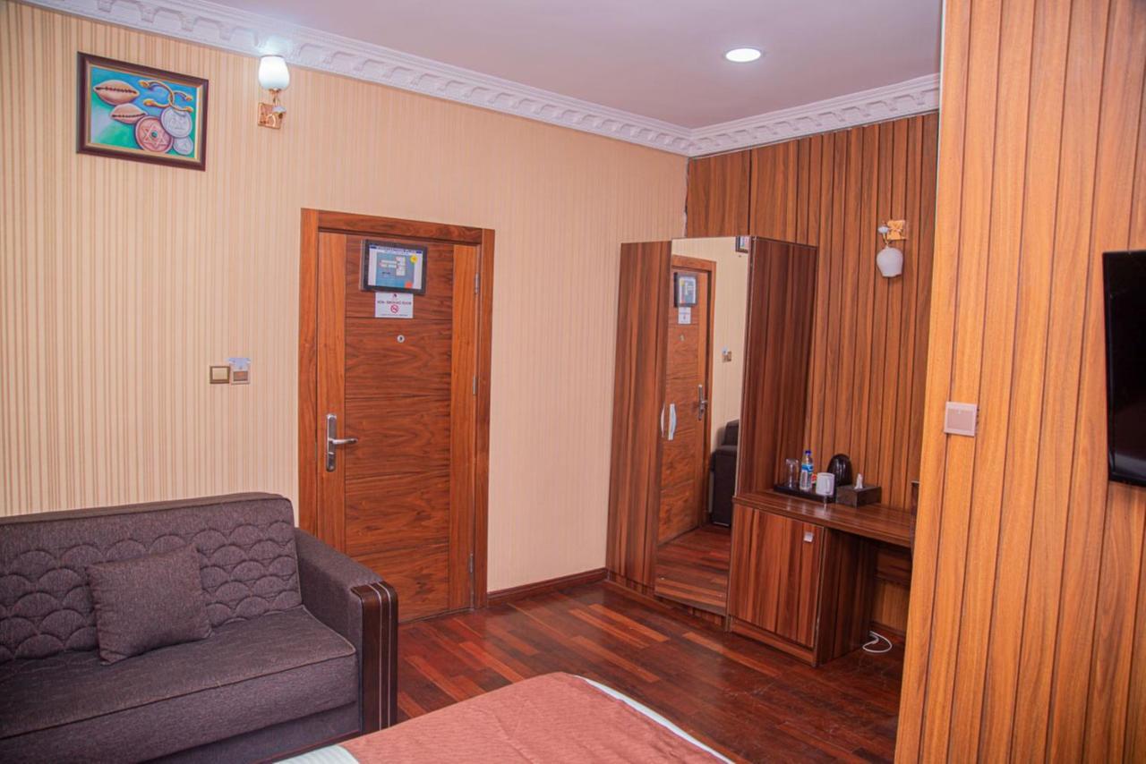 Mahogany Hotel And Suites Ibadan Exterior foto